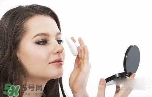 粉餅是什么時候用的？粉餅使用順序