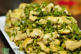 香椿炒雞蛋用焯水嗎？香椿炒雞蛋怎么焯水？