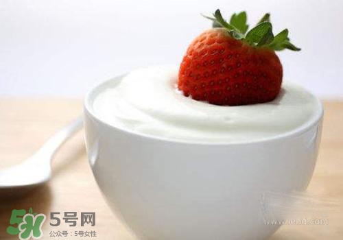 過期酸奶可以做面膜嗎？過期酸奶能不能做面膜？