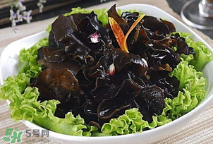 木耳和香椿能一起吃嗎？香椿能和木耳一起吃嗎？