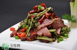 香椿和雞肉可同吃嗎？香椿和雞肉能一起吃嗎？