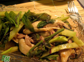 香椿和鴨肉能一起吃嗎？香椿和鴨肉可以同時吃嗎？