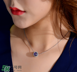 潘多拉項鏈?zhǔn)鞘裁床馁|(zhì)？pandora項鏈?zhǔn)倾y的嗎？