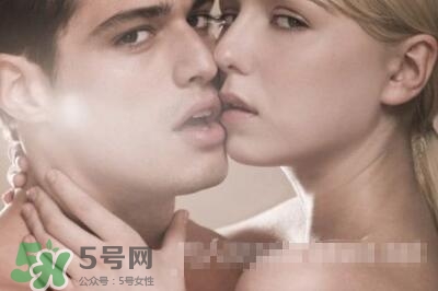 夫妻兩地分居怎么解決生理需求？夫妻兩地分居該如何相處？