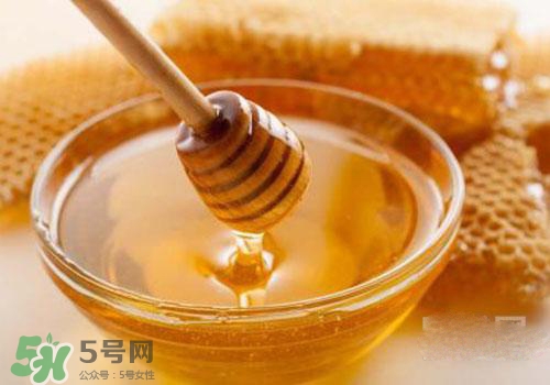 桃花茶可以加蜂蜜嗎？桃花茶可以和蜂蜜一起喝嗎？