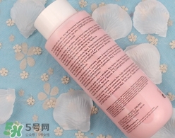 蘭嘉絲汀粉水和蘭蔻粉水哪個(gè)好？蘭嘉絲汀粉水和蘭蔻粉水對(duì)比
