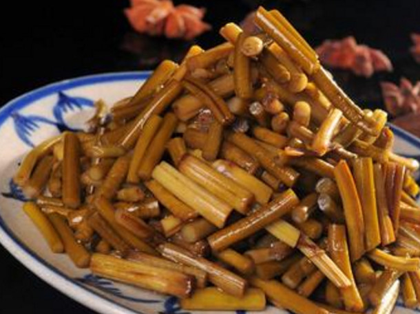 怎樣腌蒜苔才好吃？家常腌蒜苔的方法