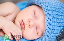 怎么樣給寶寶清理鼻腔？給寶寶清理鼻腔要注意什么？