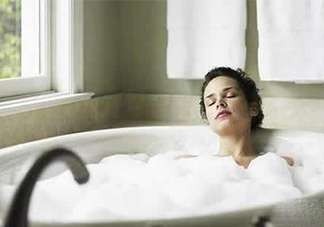 天天洗澡身上還癢是怎么回事？天天洗澡身上還癢怎么辦？