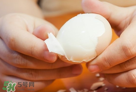 蝦爬子能和雞蛋一起吃嗎？蝦爬子和雞蛋能同吃嗎？