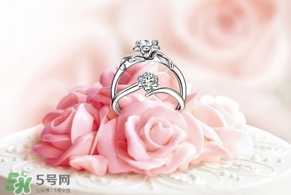lovelove戒指是什么牌子？lovelove真愛之花戒指多少錢？