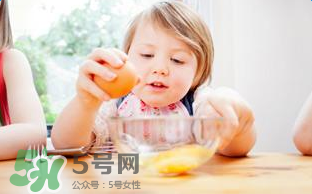 為什么不能給寶寶吃果凍？寶寶千萬不能吃的5種危險食物