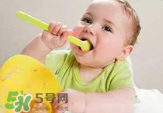 為什么不能給寶寶吃果凍？寶寶千萬不能吃的5種危險食物