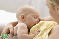 胸很大奶水卻很少怎么回事？胸大卻沒有奶水該怎么辦？