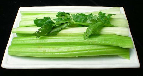 西芹是芹菜嗎？西芹和芹菜的區(qū)別