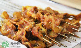 花甲和羊肉能一起吃嗎？羊肉可以和花甲一起吃嗎？