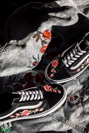 amac customs與vans高定鞋子多少錢(qián)？