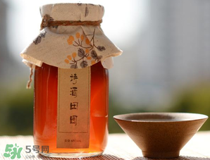 櫻桃酒葡萄酒合在一起好嗎？櫻桃酒和葡萄酒的區(qū)別