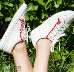tory burch荷葉邊小白鞋多少錢？tory burch運動鞋專柜價格