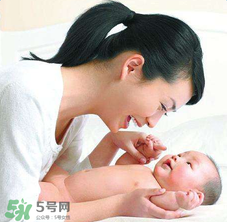 哺乳期可以染頭發(fā)嗎？哺乳期染發(fā)對孩子有危害嗎？