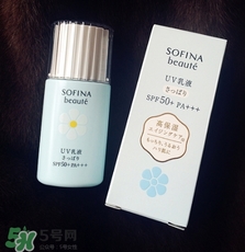 蘇菲娜藍(lán)小花和白小花哪個(gè)好？sofina蘇菲娜藍(lán)小花和白小花對(duì)比