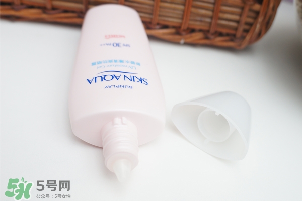 曼秀雷敦新碧防曬霜怎么樣？新碧防曬霜好用嗎