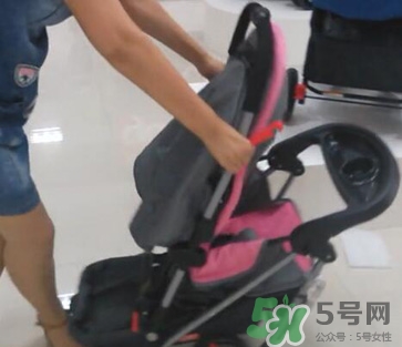 好孩子嬰兒車怎么折疊？好孩子嬰兒車折疊步驟圖