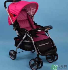 嬰兒車三輪好還是四輪好？嬰兒車三輪和四輪的區(qū)別