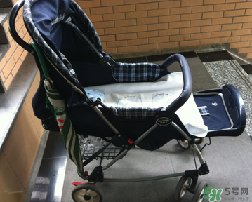 好孩子?jì)雰很囋趺捶牌?？好孩子?jì)雰很嚾绾握{(diào)節(jié)放平？