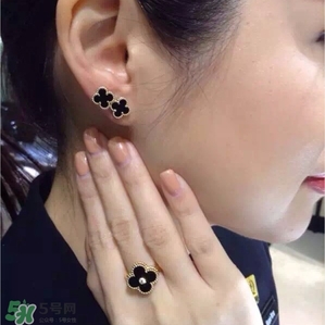 梵克雅寶項鏈?zhǔn)鞘裁床馁|(zhì)？vca項鏈?zhǔn)屈S金的嗎