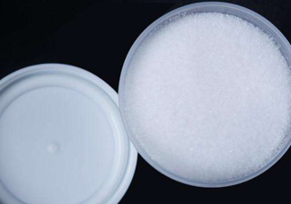 鹽水洗鼻用什么鹽？鹽水洗鼻可以用食鹽嗎？