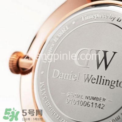 dw丹尼爾惠靈頓手表怎么調(diào)時間？dw手表怎么沒有日期