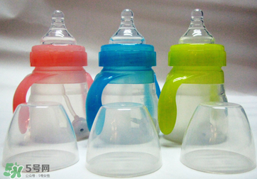 硅膠奶瓶多久換一次？硅膠奶瓶需要換嗎？