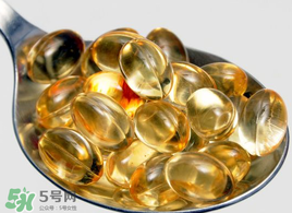 嬰兒吃魚肝油有什么好處？嬰兒吃魚肝油會(huì)拉肚子嗎？