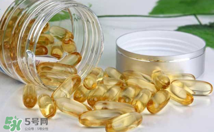 寶寶吃魚肝油什么時(shí)間吃最好？嬰兒吃魚肝油吃到什么時(shí)候？