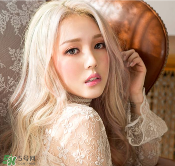 美妝博主pony結(jié)婚了嗎？ pony老公是誰？