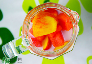 油桃和牛奶能一起吃嗎？喝完牛奶能吃油桃嗎？