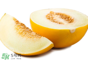甜瓜和海鮮能一起吃嗎？吃海鮮能吃香瓜嗎？