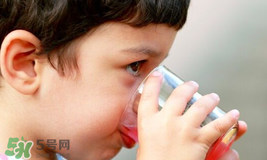 寶寶能喝碳酸飲料嗎？寶寶喝碳酸飲料有什么危害？
