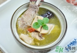 榴蓮殼煲雞湯孕婦能喝嗎？孕婦可以喝榴蓮殼煲雞湯