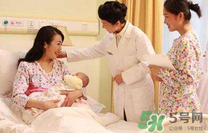 夏天做月子穿什么鞋？夏天做月子如何選擇鞋子？