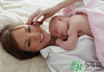 夏天做月子穿什么鞋？夏天做月子如何選擇鞋子？