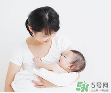夏天坐月子可以天天洗澡嗎？夏季坐月子能洗澡嗎？