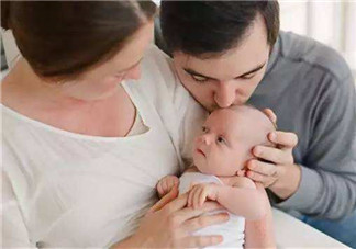 夏天坐月子可以吹風(fēng)扇嗎？夏天風(fēng)扇能不能給產(chǎn)婦用？