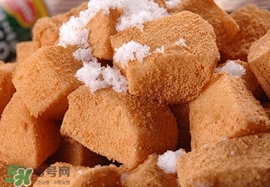 打糕和驢打滾是一樣的嗎？打糕是什么做的