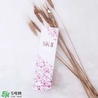 sk2櫻花版和普通版的區(qū)別 skii櫻花神仙水和普通版哪個貴？