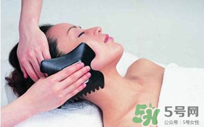 女人刮痧好還是拔罐好？刮痧和拔罐的區(qū)別