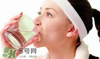 男子喝尿6年減肥100斤 喝尿真的能減肥嗎？