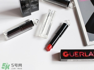 嬌蘭小黑裙007值得入嗎？嬌蘭小黑裙007唇膏口紅怎么樣？