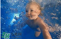 寶寶游泳耳朵進水了怎么辦？寶寶游泳如何避免耳朵進水？